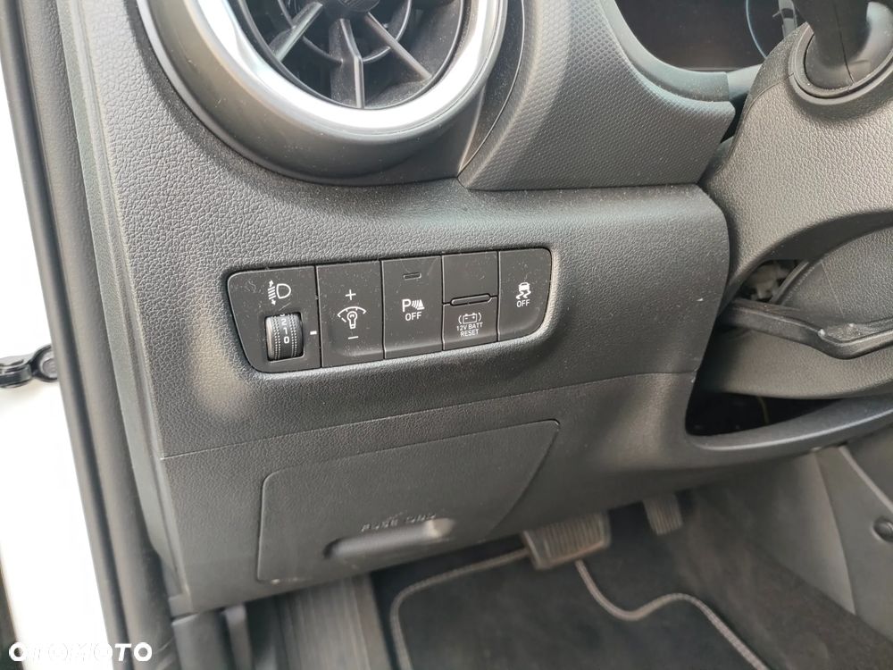 Hyundai Kona - 13