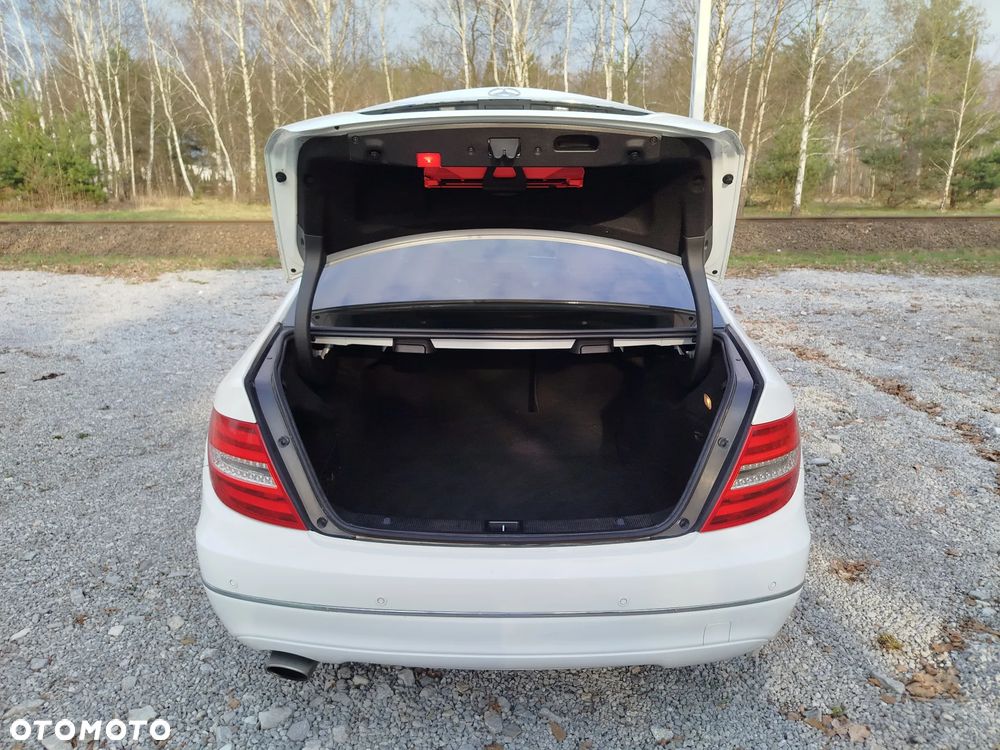 Mercedes-Benz Klasa C 220 CDI 7G-TRONIC Avantgarde Edition - 14