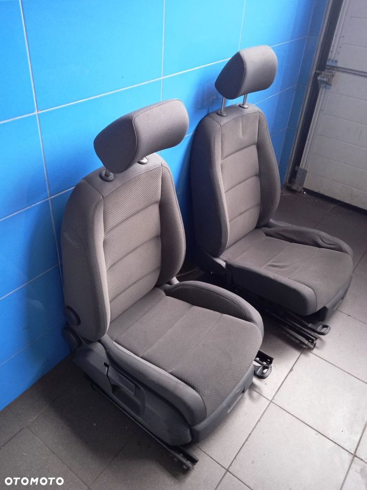 Fotel kierowcy pasażera Golf V - 4