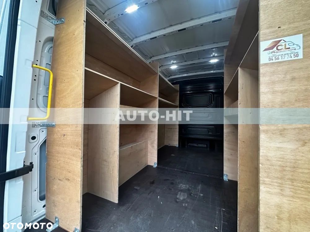 Volkswagen Crafter - 16