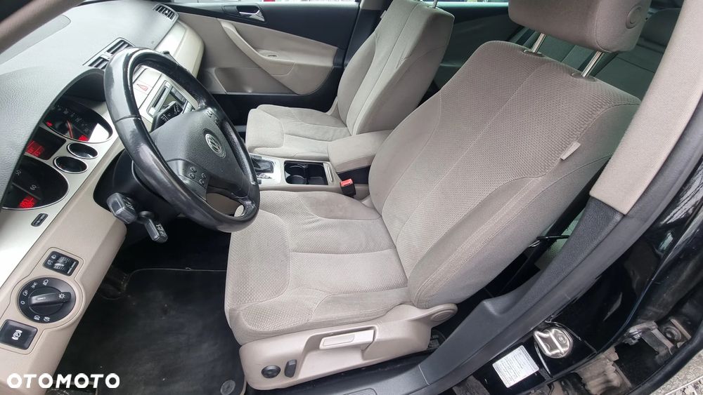 Volkswagen Passat Variant 2.0 TDI DPF DSG Comfortline - 11