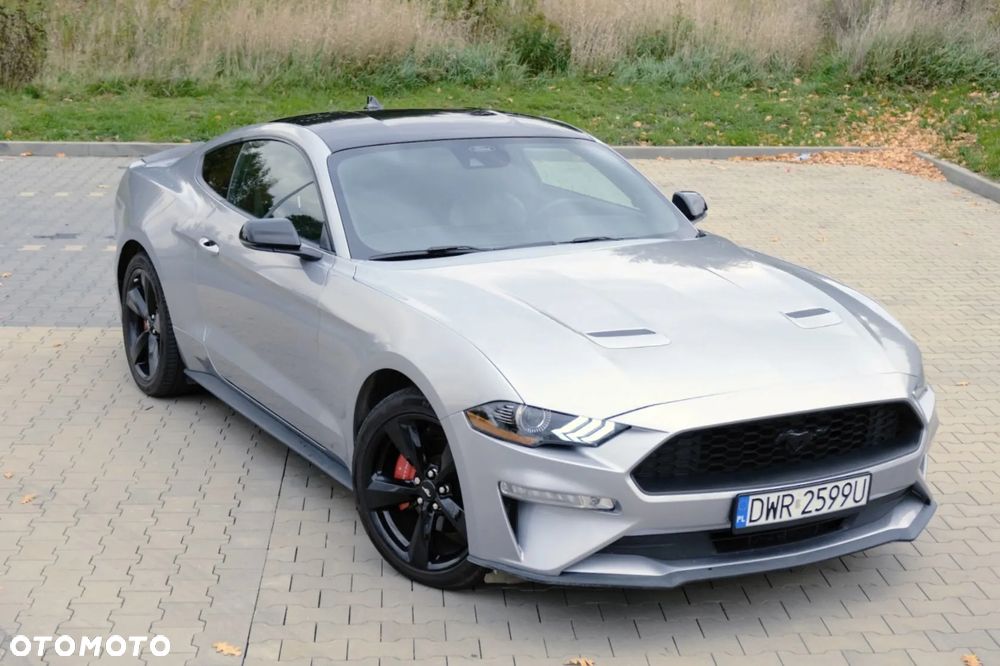 Ford Mustang - 8