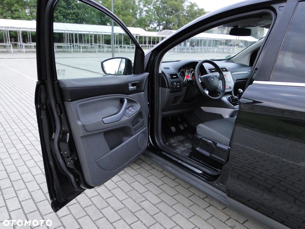 Ford Kuga 2.0 TDCi 4x4 Titanium - 9