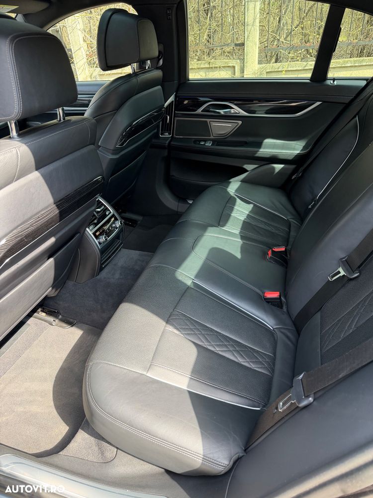 BMW Seria 7 740d xDrive - 11