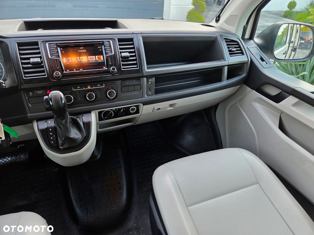 Volkswagen Transporter - 16