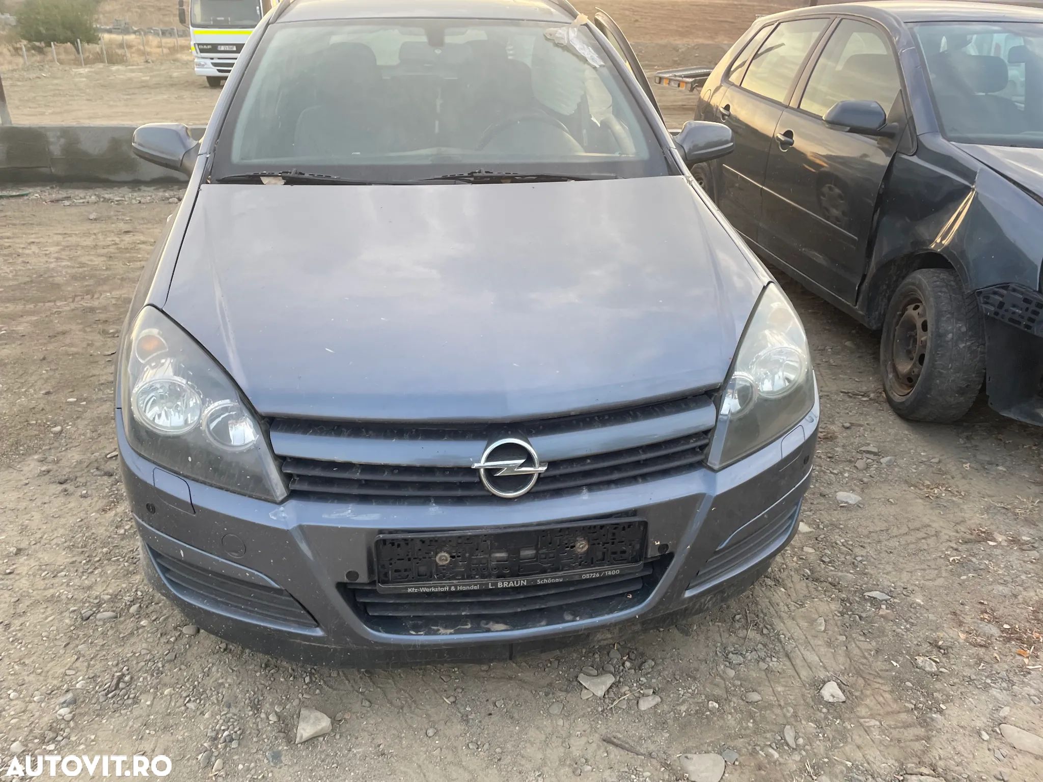 Dezmembram Opel Astra H break z17dth - 1