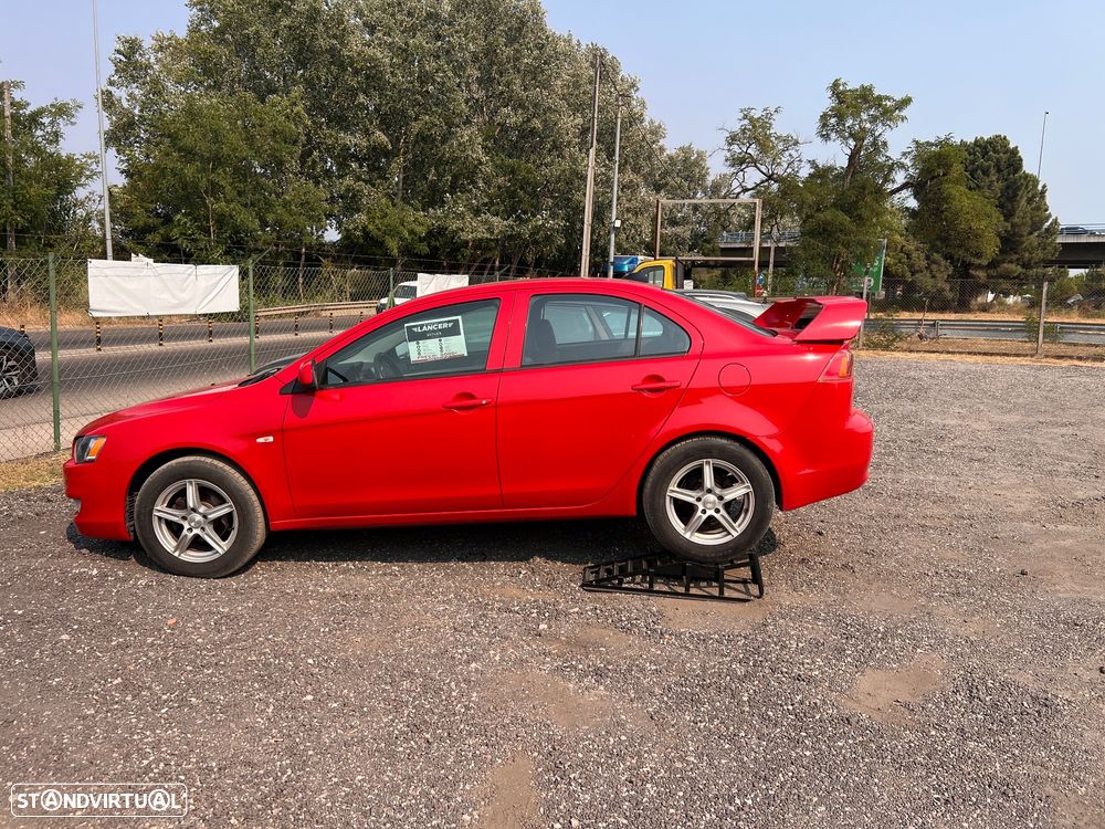 Mitsubishi Lancer 1.5 Invite - 1
