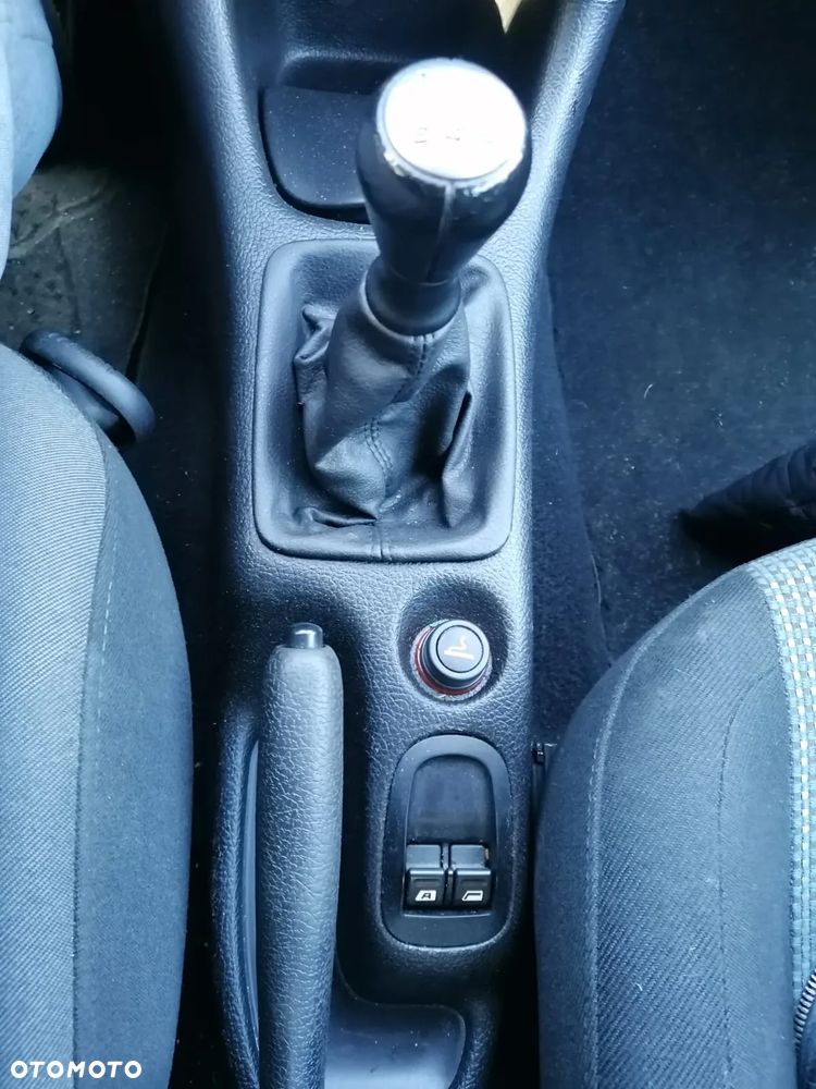 Peugeot 206 - 5