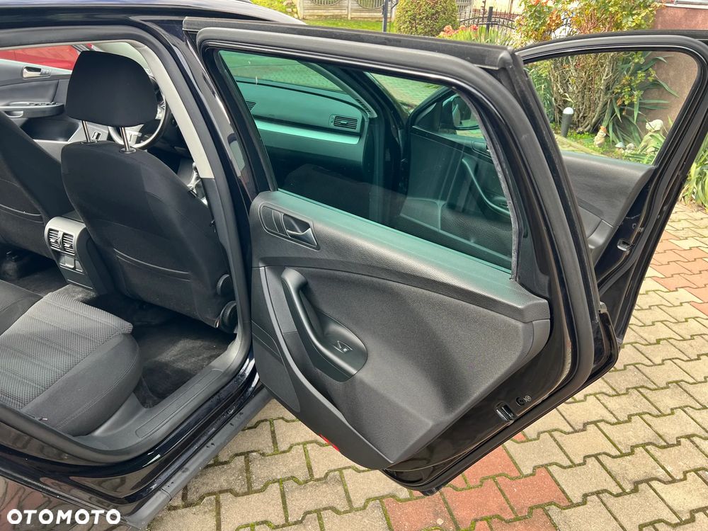 Volkswagen Passat 2.0 TDI Comfortline - 21