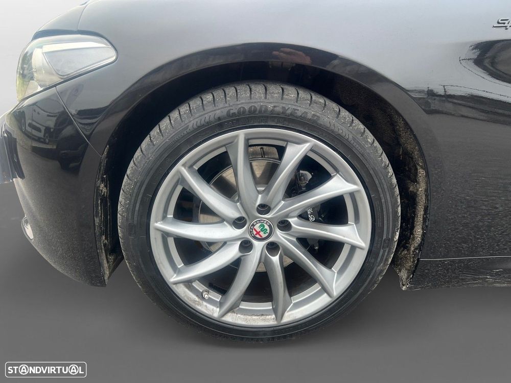 Alfa Romeo Giulia 2.2 D Sprint AT8 - 14