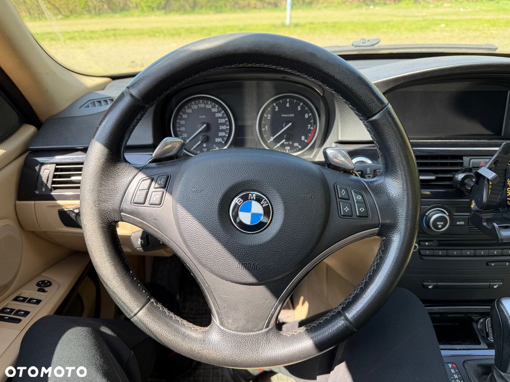 BMW Seria 3 335i - 12