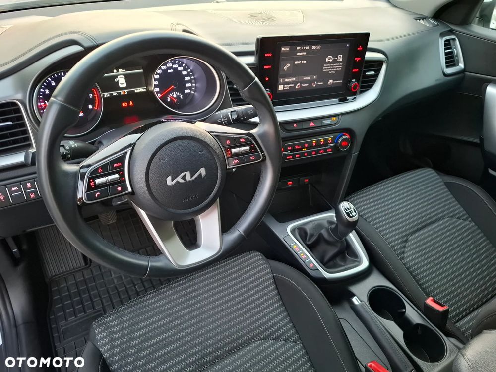 Kia XCeed 1.5 T-GDI M - 19