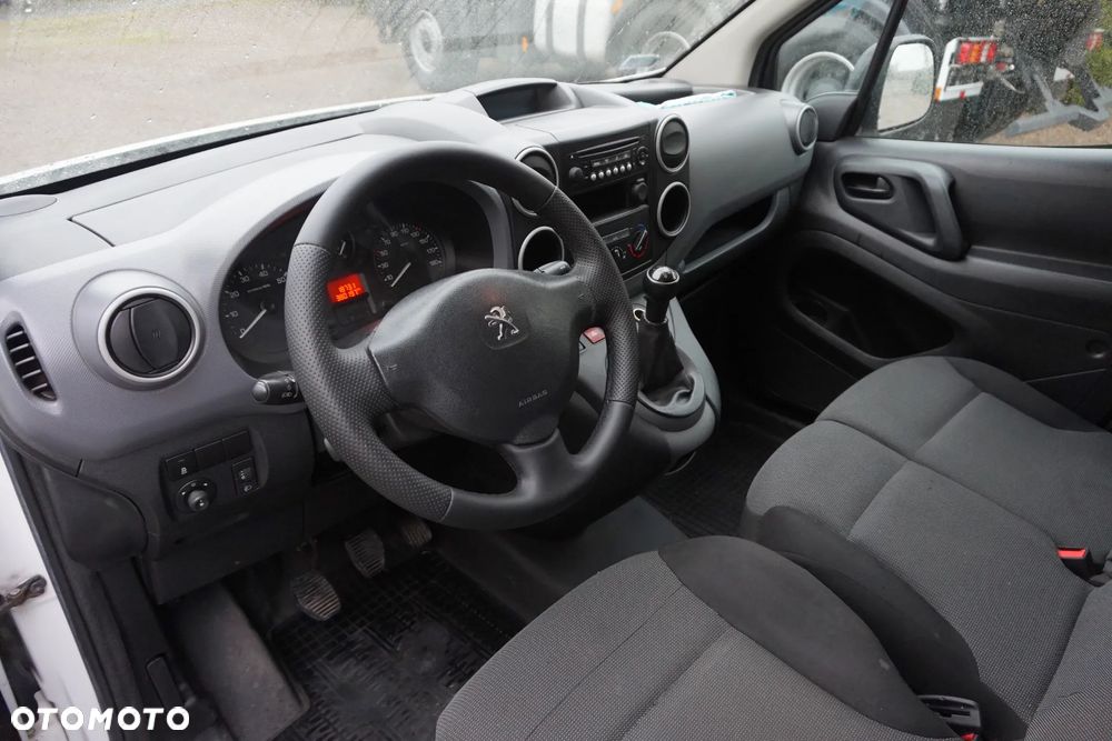 Peugeot Partner - 13