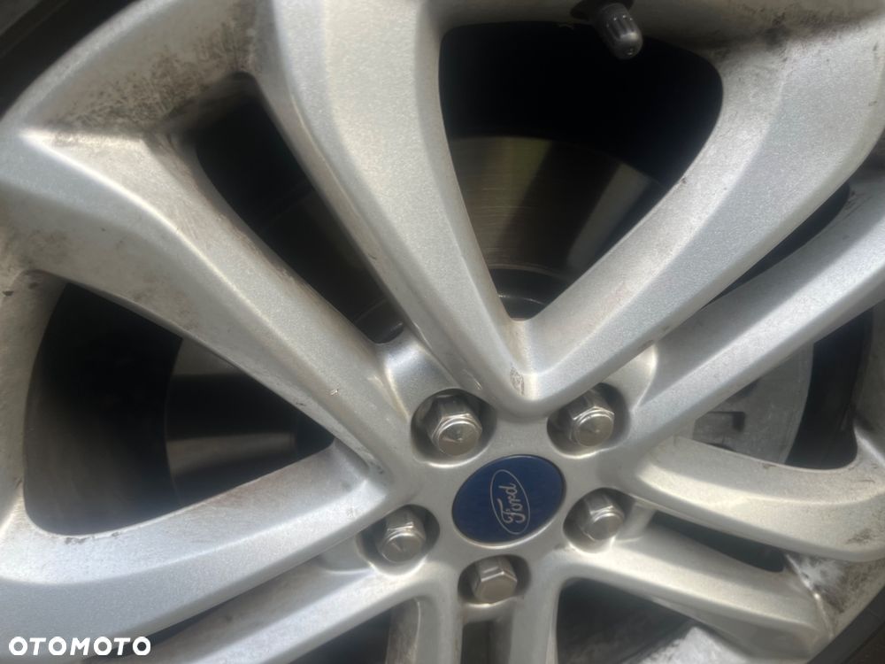 Ford Edge - 11