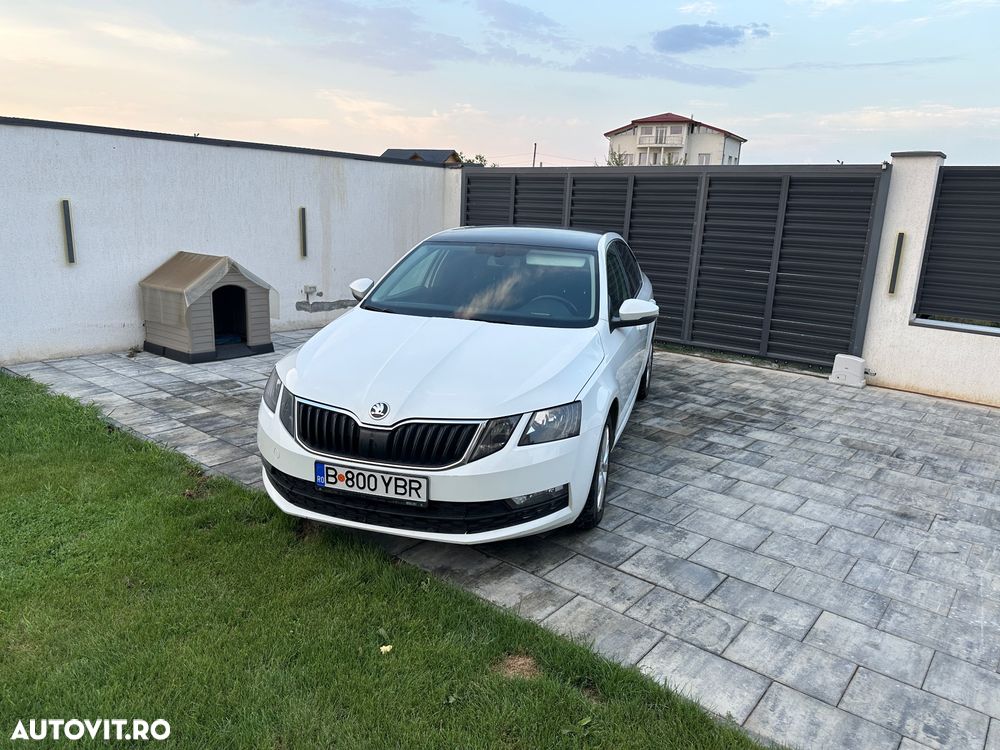 Skoda Octavia 1.6 TDI DSG Style - 9