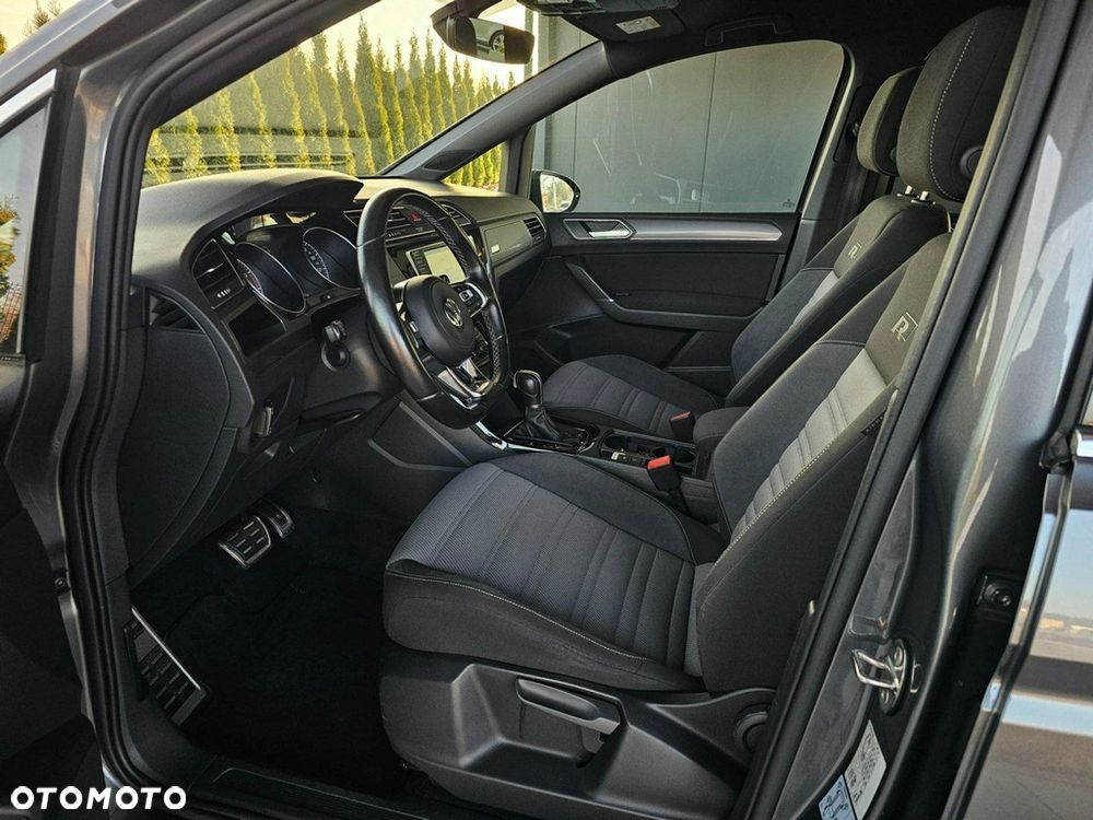 Volkswagen Touran - 15