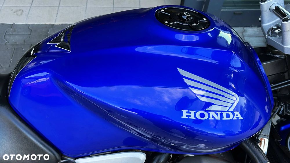 Honda CB - 11