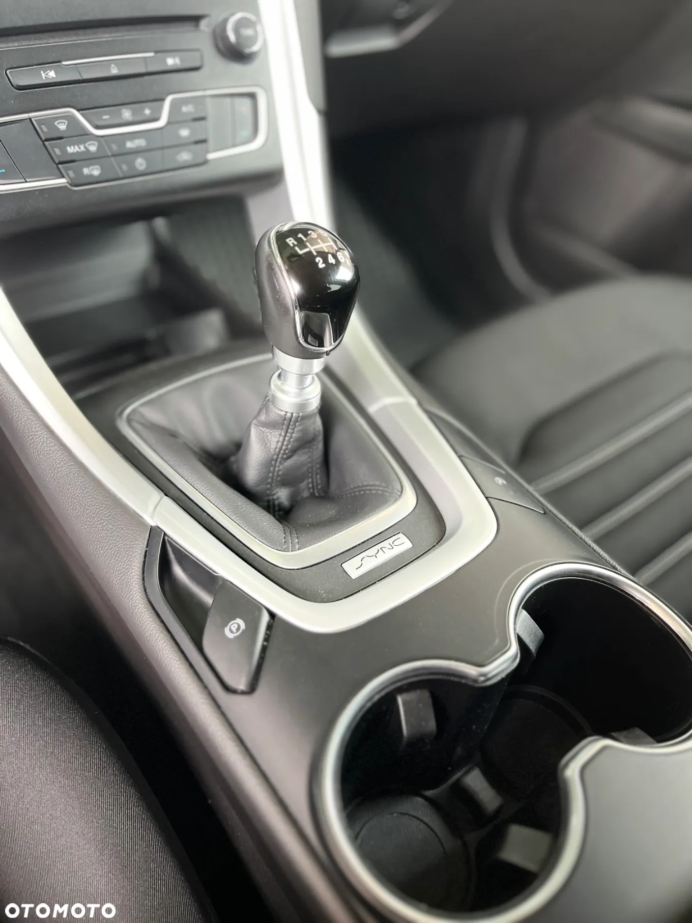 Ford Mondeo - 13