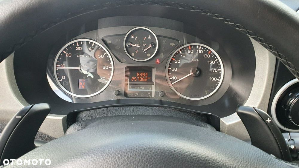 Peugeot Partner Tepee e-HDi FAP 92 EGS6 Stop&Start Active - 17