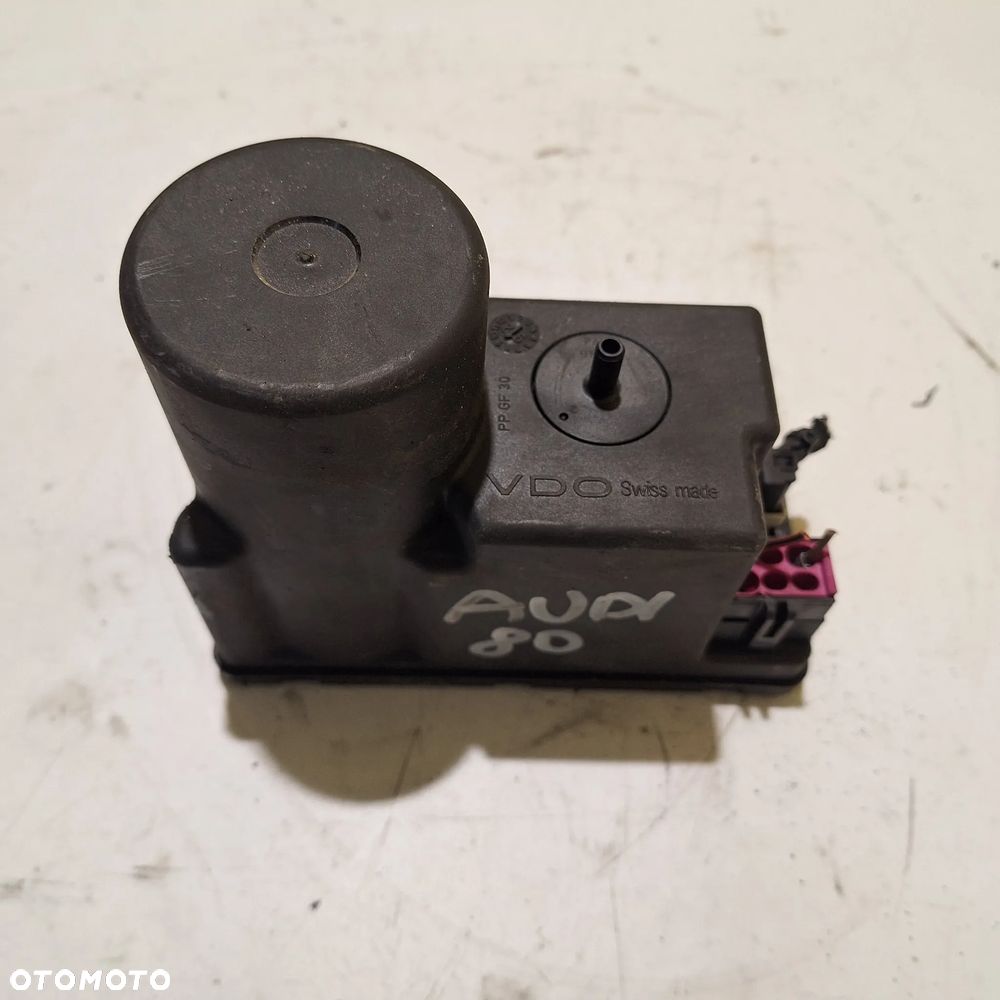 POMPKA POMPA CENTRALNEGO ZAMKA AUDI 80 4A0862257A - 2