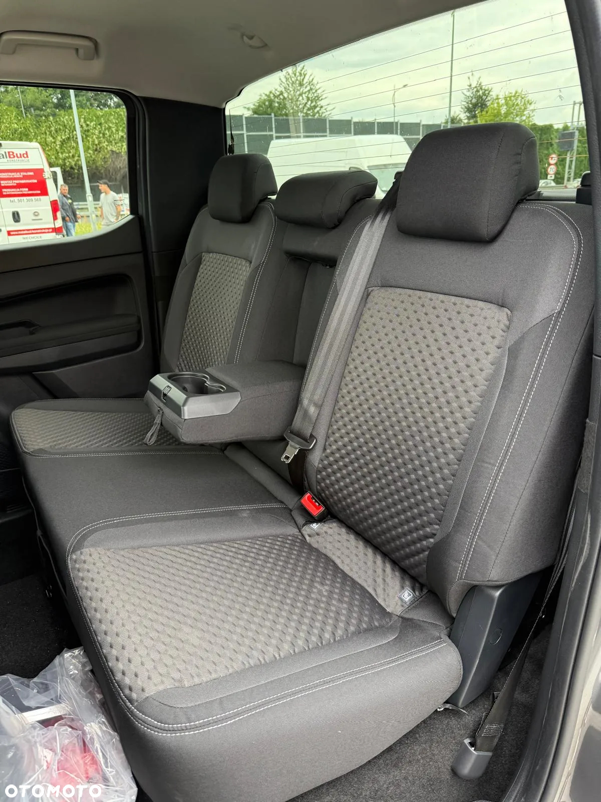 Volkswagen Amarok 2.0 TDI 4Mot Life - 30