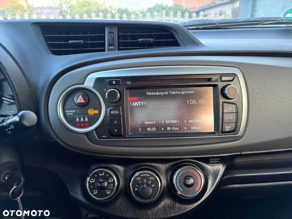 Toyota Yaris - 16