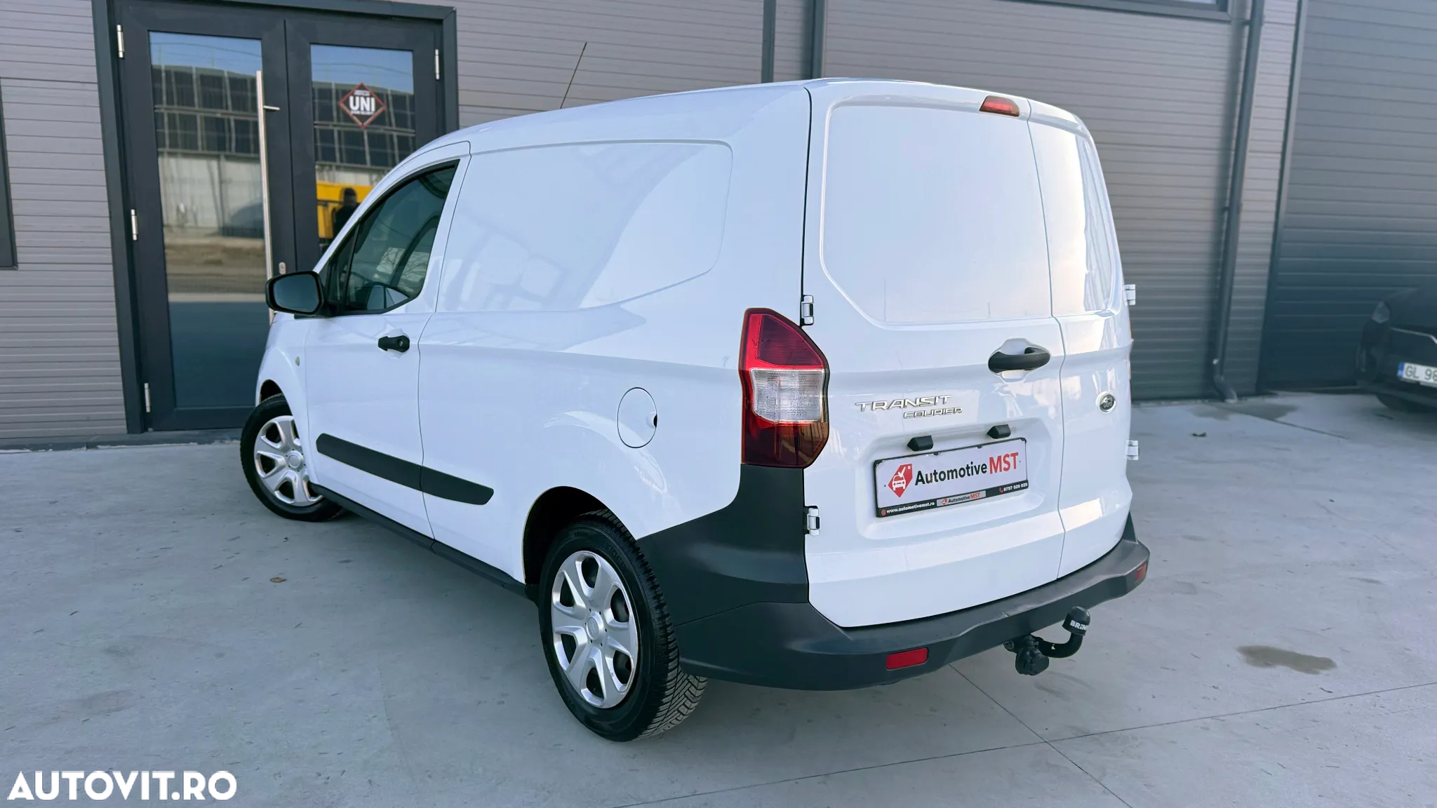 Ford Transit Courier - 5