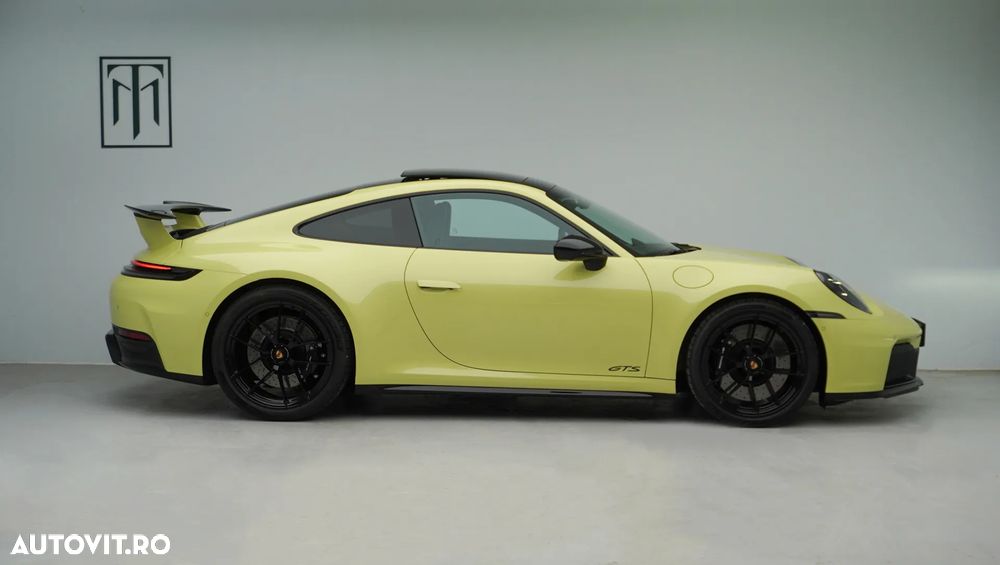 Porsche 911 Carrera 4 GTS PDK - 9