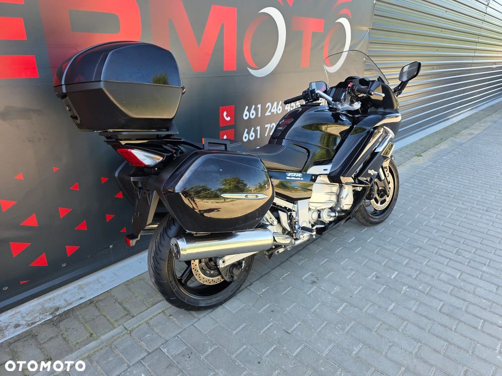 Yamaha FJR - 6