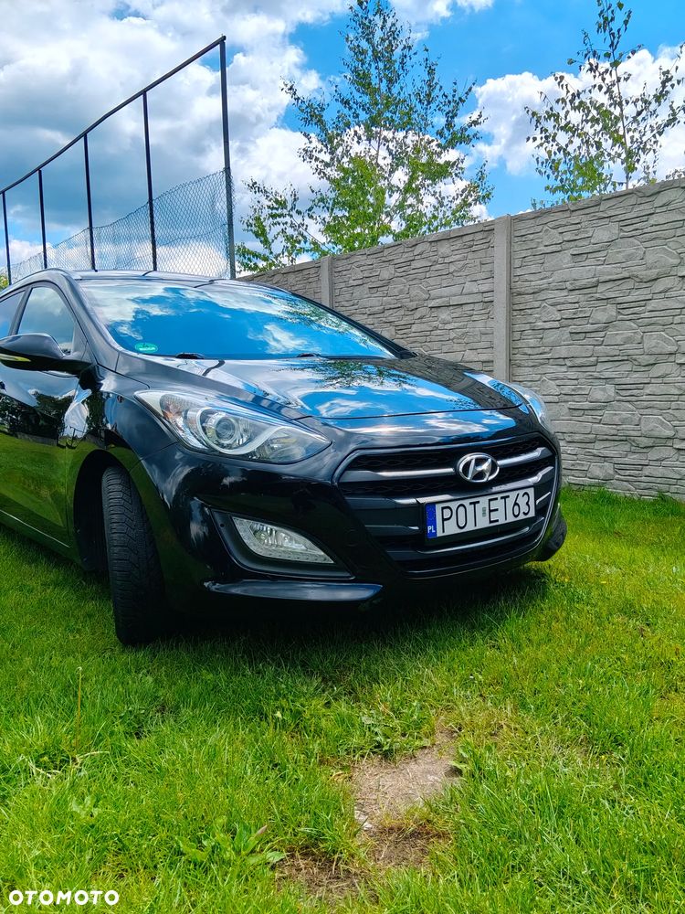 Hyundai i30 1.6 D Classic + DCT - 14