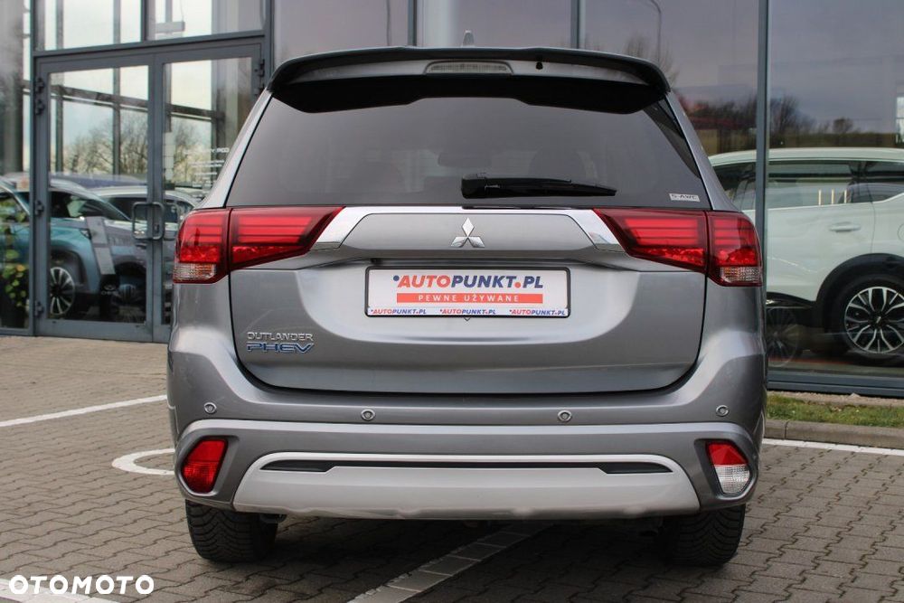 Mitsubishi Outlander - 6
