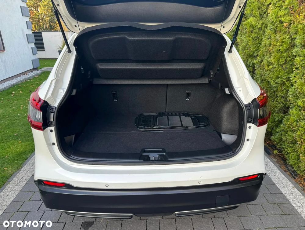 Nissan Qashqai 1.3 DIG-T TEKNA - 19