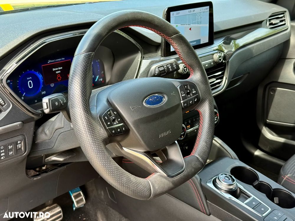 Ford Kuga 2.5 Duratec FHEV ST-LINE - 16