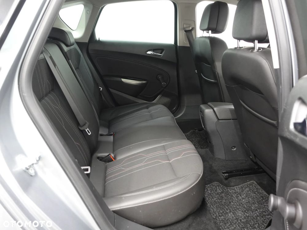 Opel Astra 1.4 Turbo 150 Jahre - 23