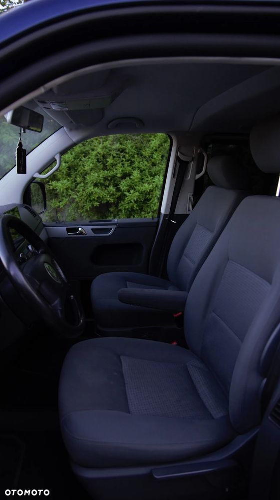 Volkswagen Multivan - 7