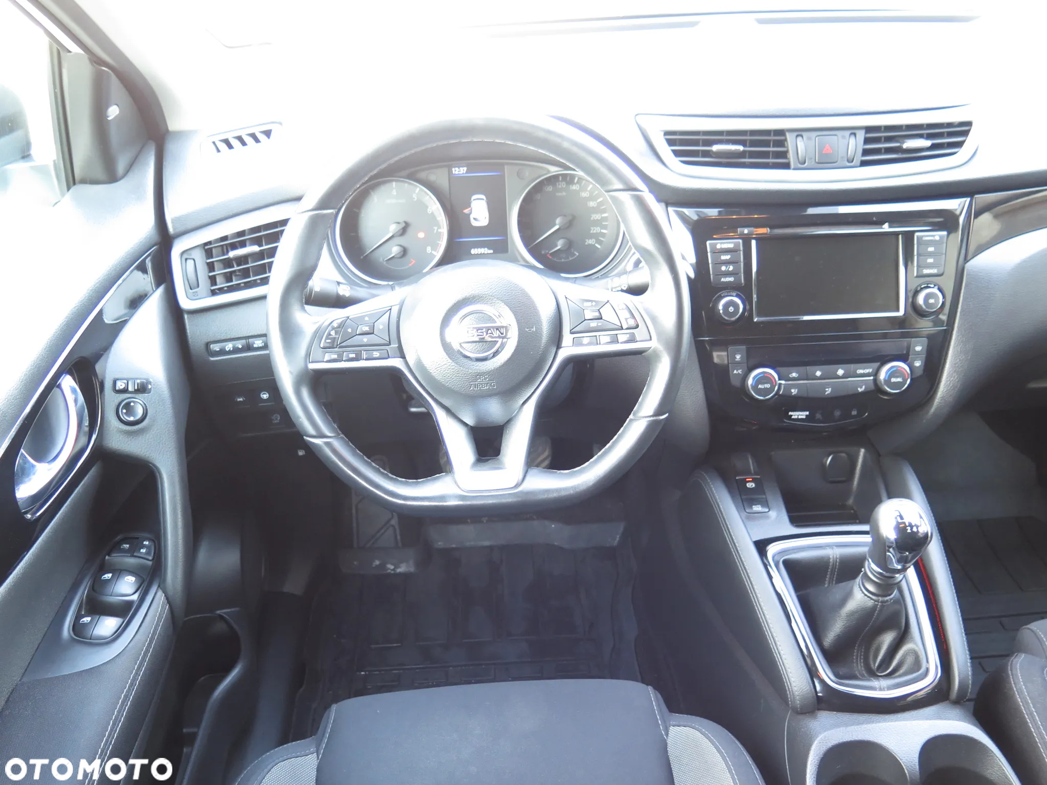 Nissan Qashqai 1.3 DIG-T Visia - 13