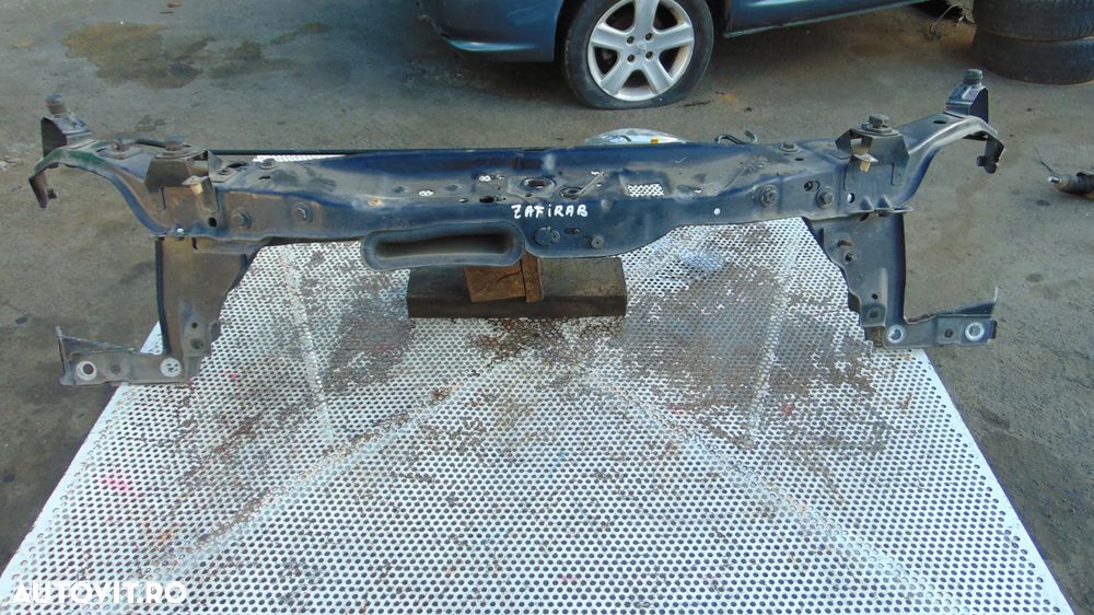 Trager Opel Zafira B an 2008 - 1