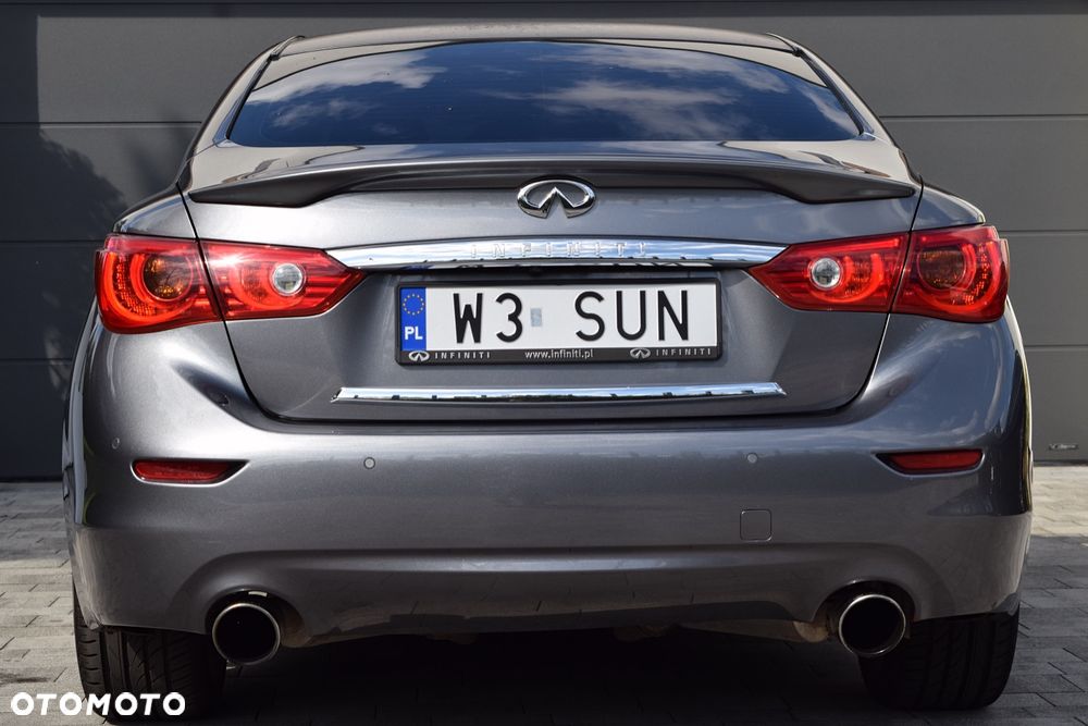 Infiniti Q50 2.0t Sport Sound Studio by Bose - 5