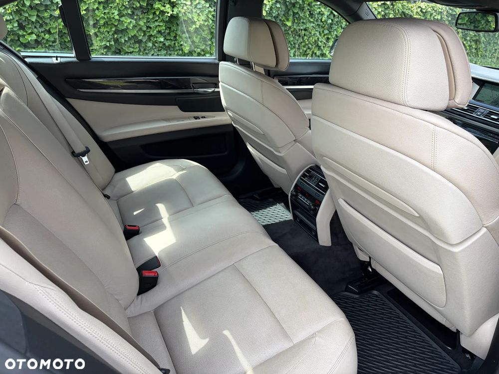 BMW Seria 7 740d xDrive - 7