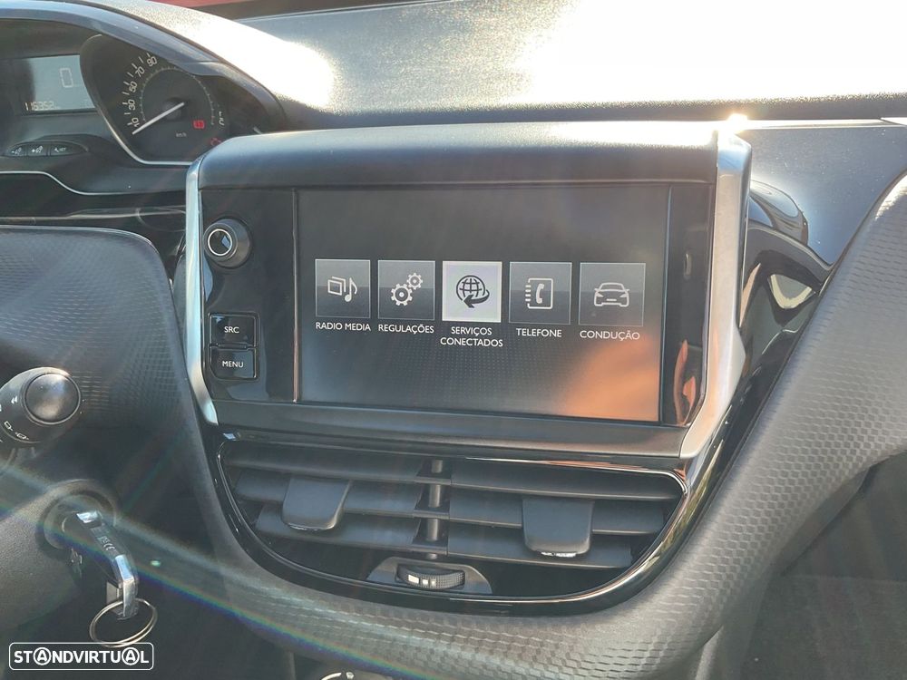 Peugeot 208 1.2 PureTech Style - 27