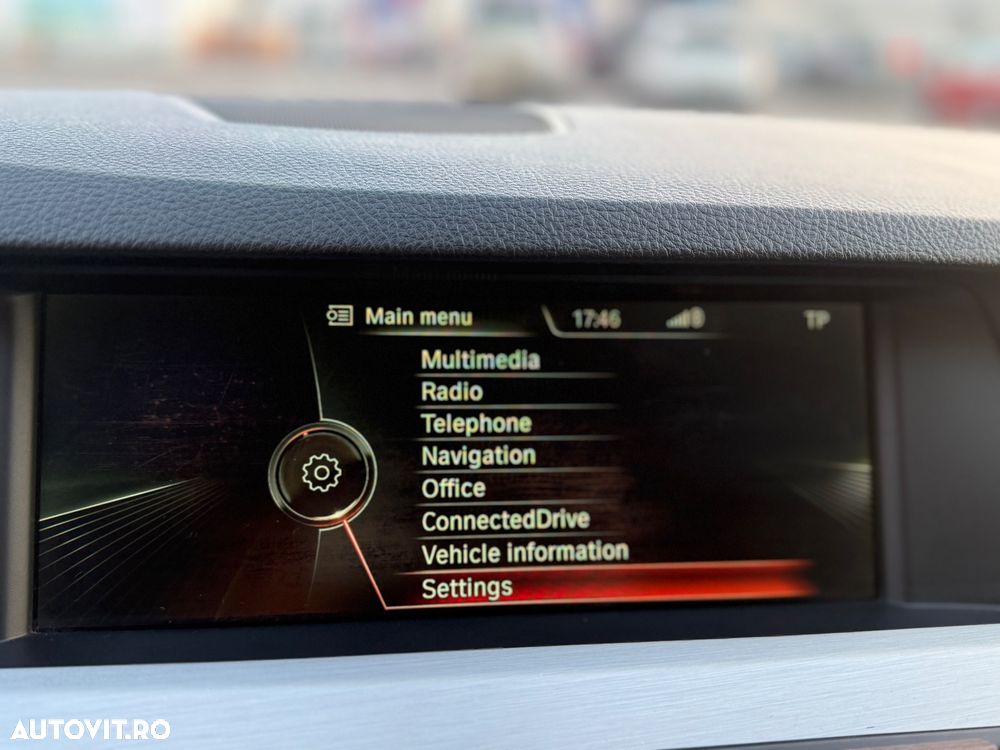 BMW Seria 5 525d Aut. - 10