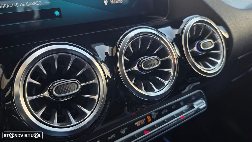Mercedes-Benz EQA 350 4Matic AMG Line - 25