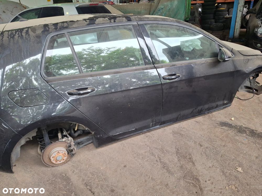 Klapa bagaznika VW Golf 7 z Niemiec - 3