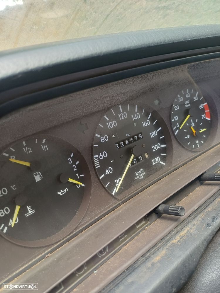 Mercedes-Benz W201 (1982-1993) 190 E 1.7 - 20