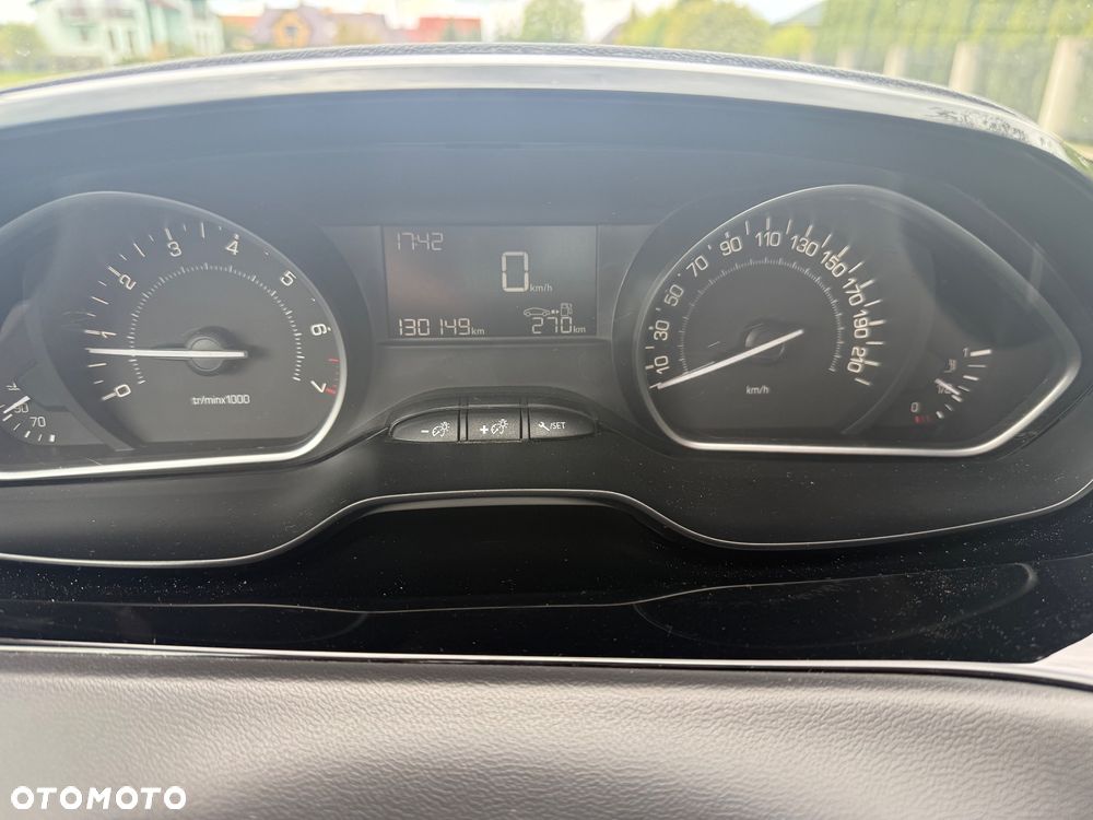 Peugeot 208 PureTech 68 Urban Move - 11