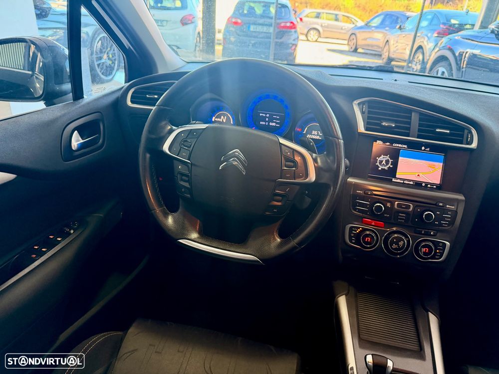Citroën C4 e-HDi 110 EGS6 Stop/Start System Selection - 13