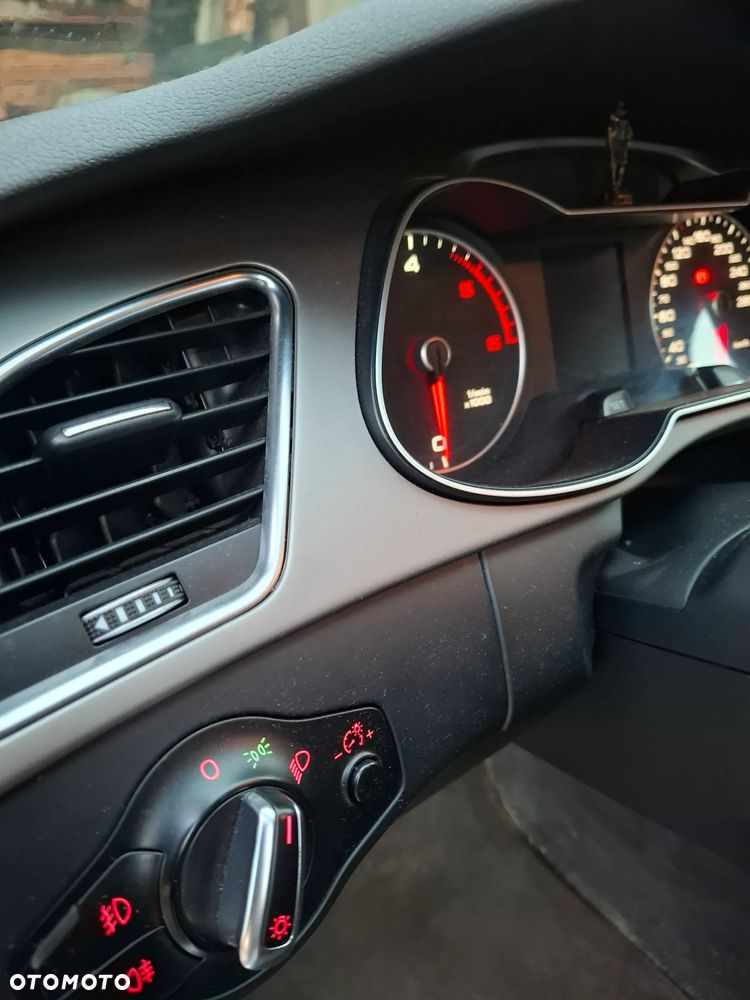 Audi A4 Avant 2.0 TDI Multitronic - 9