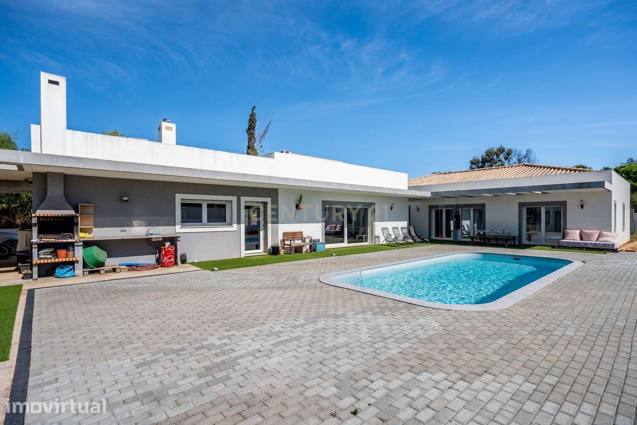 Moradia T4 com Piscina e Proximidade ao Golfe em Portimão - Grande imagem: 2/41