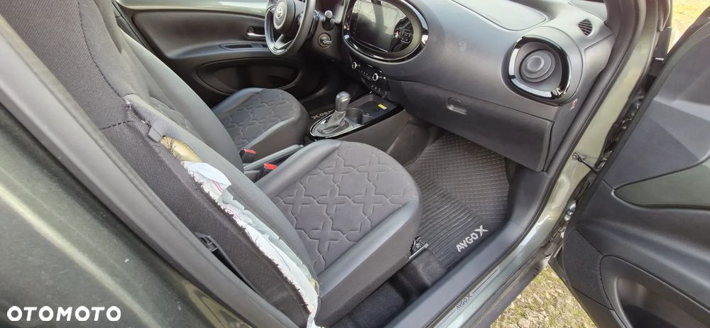 Toyota Aygo X 1.0 VVT-i Executive CVT - 36