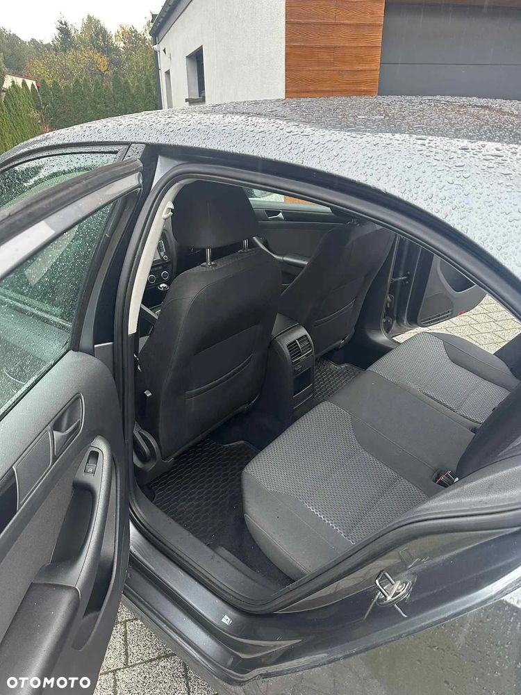 Volkswagen Jetta 1.6 TDI BMT Comfortline - 8